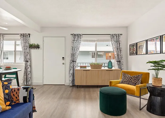 East Village Arts District, King Suite With Sofa Bed Nrp23-01221